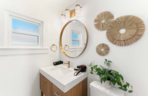Holly Hill House | The Luxe Bohemian Coastal Haven
