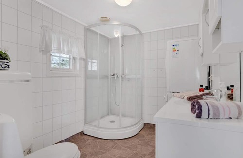 Bomlo House | 4 person holiday home in FINNÅS