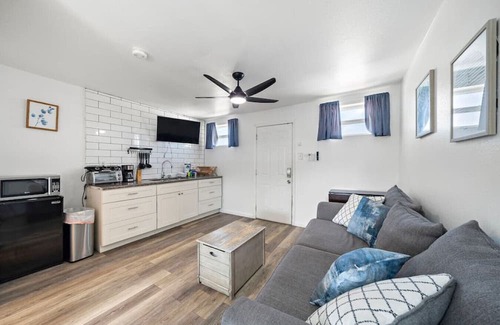 San Jacinto Apartment | Coastal Cottage Unit 8|BeachBox|Walk to Beach!