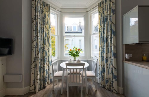 Barbican Apartment | 2 Bed- Darwin By Pureserviced