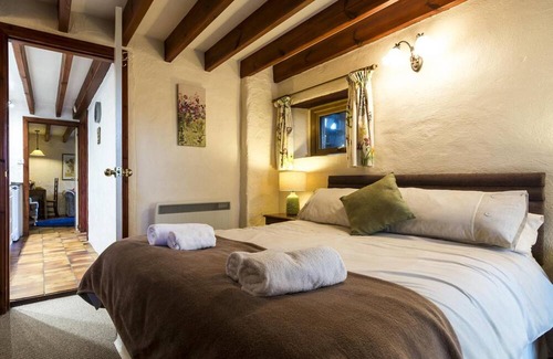 St. Florence Apartment | The Stables - 1 Bedroom Apartment - Saint Florence