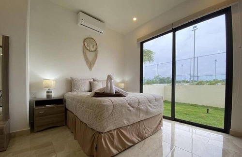 Ejidal Apartment | Dog friendly 2BR w/backyard, pool, gym, bbq, pking
