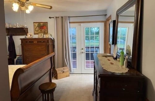 Salina House | Hot Tub, Beautiful view, location, family home, 3 BR, + 2 beds in 2nd LR, 3 bath