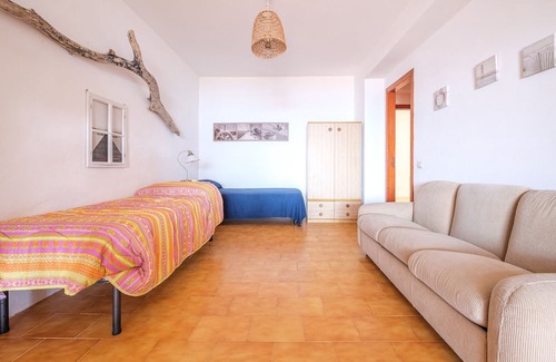 Canneto Apartment | Apartment 'Oleandro' with Private Terrace and Wi-Fi