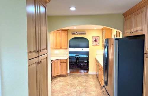 Meridian House | 1950's Brick House. Tons of character. Minutes from downtown Meridian.