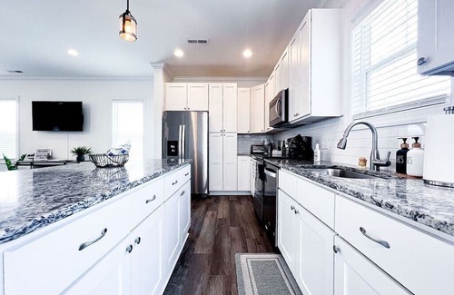 Wilmington House | Dual Homes, 8 Beds: A Double Delight in Wilmington!