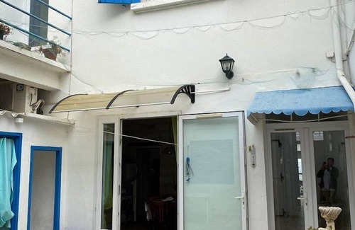 Le Grau-Du-Roi Apartment | Authentic Fisherman's House, sleeps 6, courtyardeur 30 M2, air-conditioned, heart of.