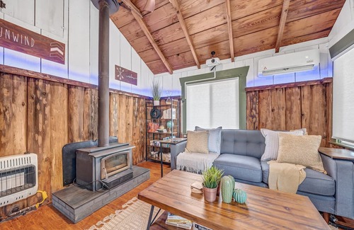 Julian Cabin | Rustic Cabin 5 minutes from Downtown Julian