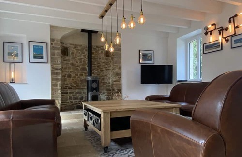 Saint-Nicolas-de-Pierrepont Cottage | Le Trou Normand, completely renovated, 10 minutes from sandy beaches