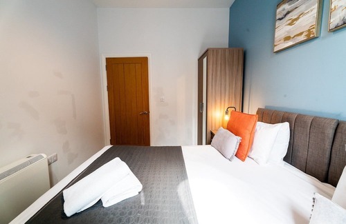 Castle Apartment | Converted Chapel Swansea | King Bed | Sleeps 4.