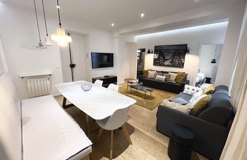 Strasbourg -Saint-Denis Apartment | Urban Flat 69 - Beautiful Parisian Apartment in Center of Paris