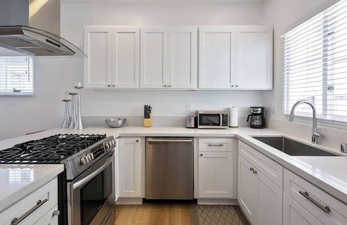 Clarkdale Apartment | Exclusive 2BD 3BA with Balcony