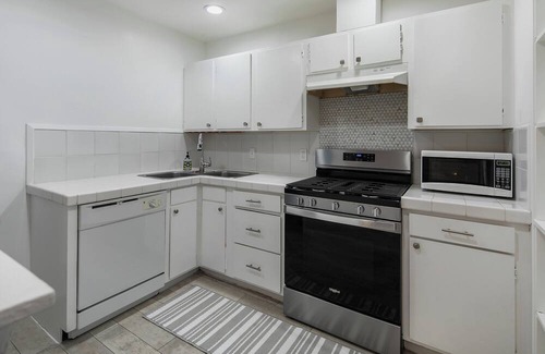 Park West Apartment | Quaint 1BD/1BA Bungalow