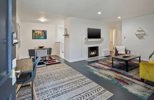 Park West Apartment | Quaint 1BD/1BA Bungalow