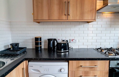 Bristol Apartment | Cozy Urban - Retreat Modern 1BR - Free Parking