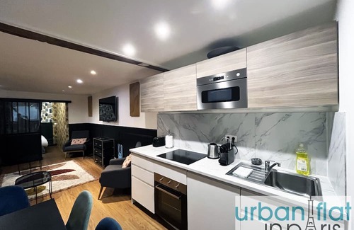 Quartier du Mail Apartment | Urban Flat 31 - Charming Triplex in Paris