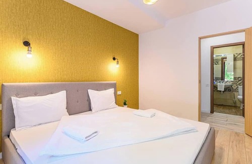 Brasov Apartment | Lovely 2BR - Seasons Residence