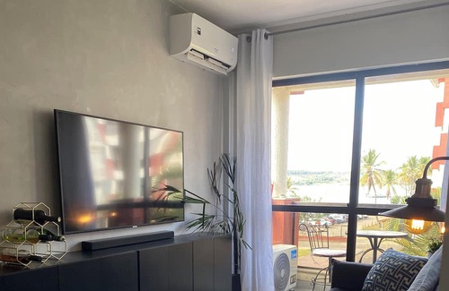 Smin Apartment | Luxuoso Flat em Resort com Vista Incrível Para o Lago
