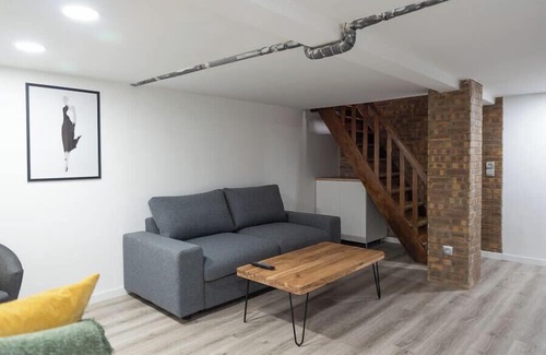Epinettes Apartment | Spacious and comfortable apartment in Paris 17th.