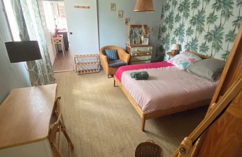 Mery-Bissieres-en-Auge House | Country house in the Pays d'Auge. Relaxation and rest here at the Gîte du Laizon.