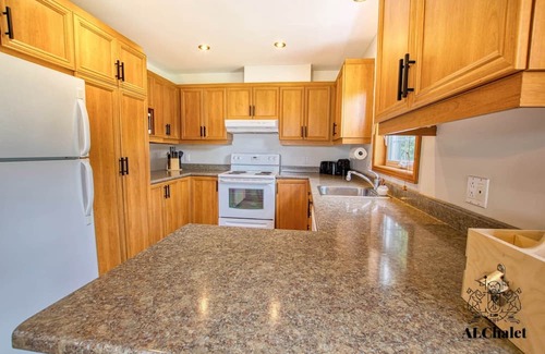 Petite-Riviere-Saint-Francois Ski Chalet | Le Chinook Chalet - Confort et Spa
