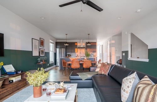 Buena Vista House | Faith by AvantStay | Stylish 4BR Condo in Heart of Nashville