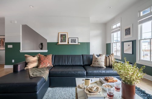 Buena Vista House | Faith by AvantStay | Stylish 4BR Condo in Heart of Nashville