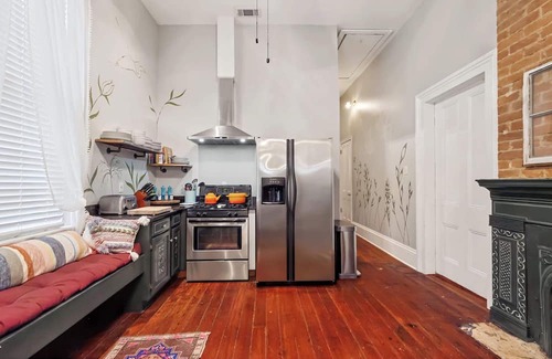 Faubourg Lafayette House | Relaxing Bohemian House w Heated Pool 5br|4ba