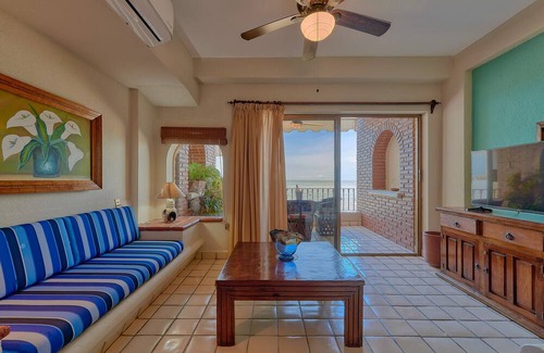 Emiliano Zapata Condo | Incredible Casa de Carole