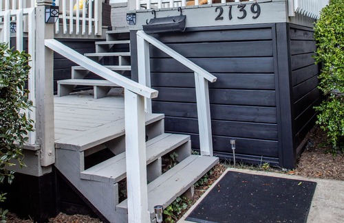 Plaza Midwood House | Beautiful bungalow near Uptown & Pets welcome! Sleeps 6!