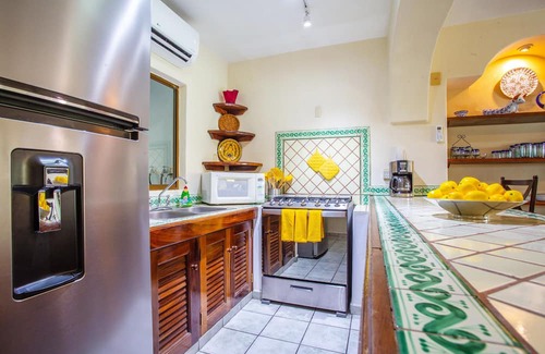 Amapas Condo | Amazing Casa Dorado in Zona Romantica