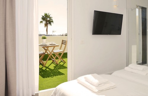Santa Cruz de Tenerife Apartment | Great studio penthouse of 25 m2, with a large and terrace overlooking the sea and all of Santa Cruz