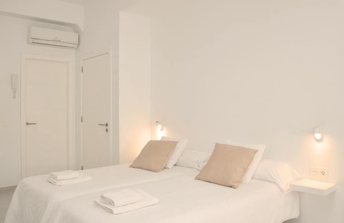 Santa Cruz de Tenerife Apartment | 30m2 distributed in cozy open and bright spaces.
