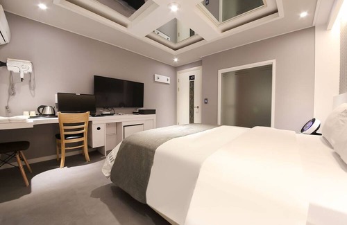 Dong-Gu Hotel | Gwangju Chungjang-ro Hotel DUU