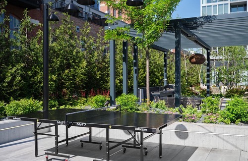 Killgubbin House | Luxe Executive One Bedroom Suite in River North.