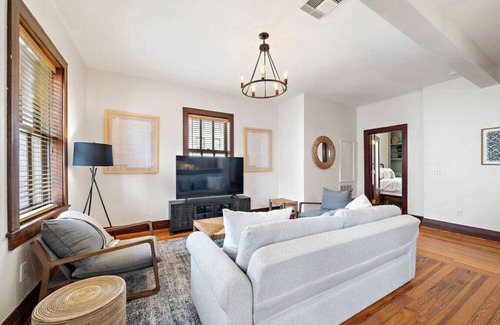 Galveston Apartment | League Lofts-Heart of Historic Downtown Galveston!