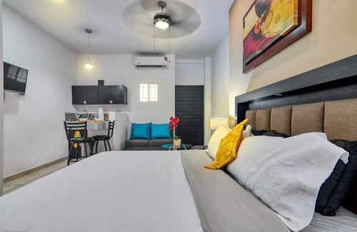 Romantic Zone Condo | Casa Leon Puerto Vallarta