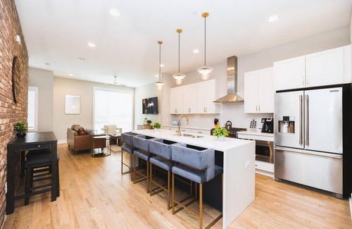 West End House | Country Muse - Mins To Broadway - Rooftop Patio