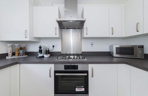 Reading House | Greenfield Modern 3 Bed room Home - Southscote lane, Reading