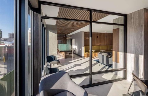 Port Morris House | Chic Double Queen Suite | Mott Haven Manhattan NYC | Hotel Amenities