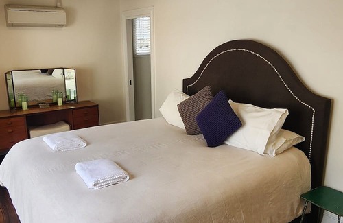 Healesville House | Temora House is the Queen of main street & sits high over beautiful Healesville