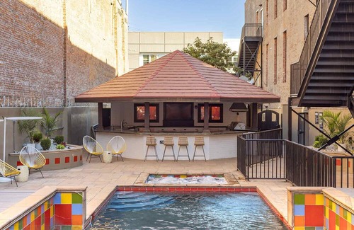 South Main Historic District Apartment | Huge, Loft-Style 2-BR/2-BA Apt w/ Pool