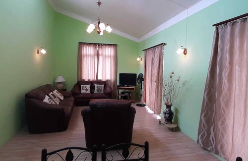 Pointe Aux Sables Apartment | Homerez - Beautiful appartement 1 km away from the beach for 6 ppl. with jacuzzi