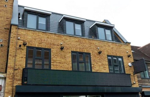 Cranford House | Spacious apartment, can accommodate 4 guests