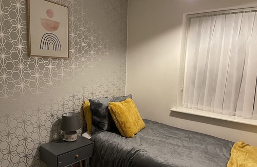 Alvaston House | Apartment in Derby by Leecroft Cosy Stays