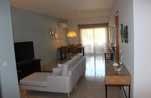 Santa Luzia Apartment | Seahorse House - 5 min walk from beach boat dock