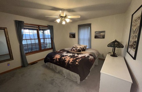 Hot Springs House | Cabin with Endless Mountain Views. 4x4 required