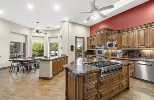 Central Scottsdale House | Large 6BR w Private Pool & Arcade. Book now for Spring Training cactus league