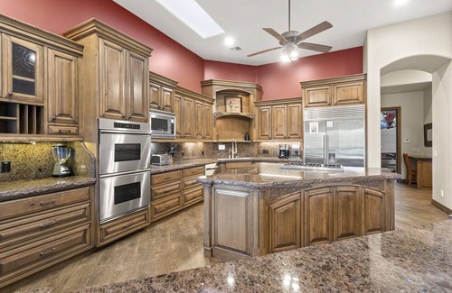 Central Scottsdale House | Large 6BR w Private Pool & Arcade. Book now for Spring Training cactus league