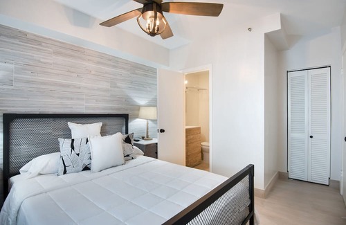 South of Fifth Condo | BEACHFRONT/SOUTH OF FIFTH/OCEAN VIEW/CLEAN/POOL
